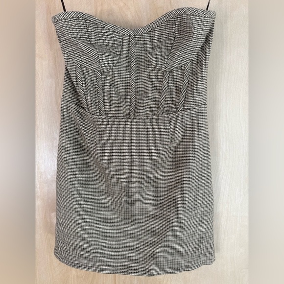 Pull&Bear Black and White Strapless Dress - Picture 1 of 15